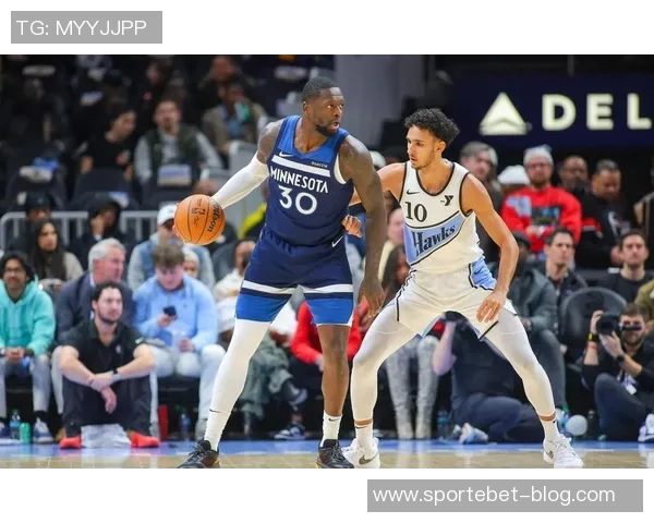 兰德尔全场狂砍32分10篮板6助攻带领球队大胜对手展现统治力